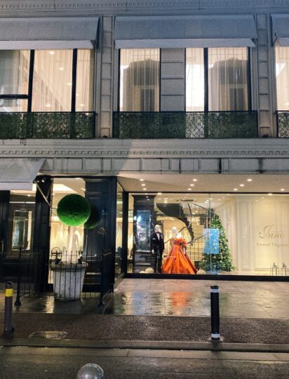 転職してドレス業界へ