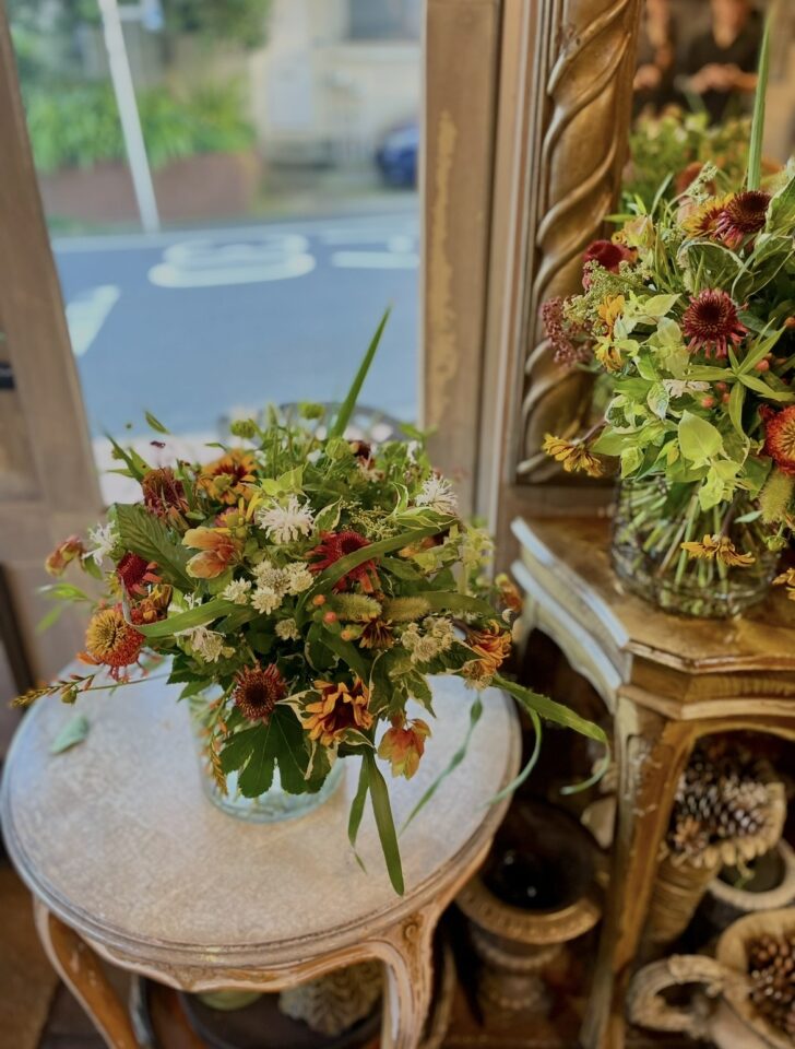 ブライダル　ブローリスト　転職　コーディネーター　花屋　ブーケ　タキシード　メンズ　洋服