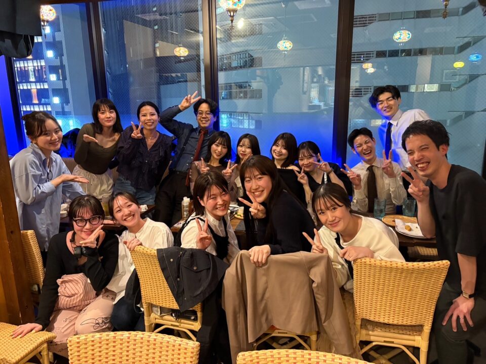 ブライダル　ブローリスト　転職　コーディネーター　花屋　ブーケ　タキシード　メンズ　洋服　チームワーク