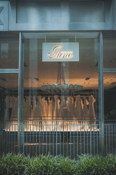 JUNO大阪店のメンバーを紹介します